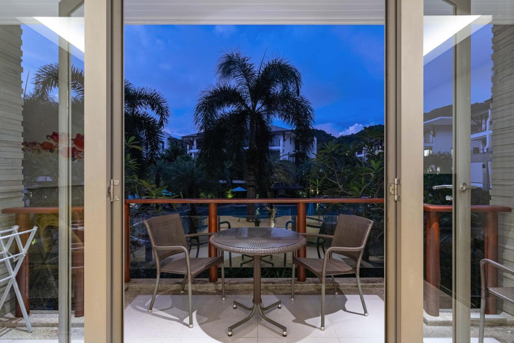Beachfront Luxury 2 Bdr Apartment By Indreams, Naithon Beach Praia de Nai Thon Exterior foto